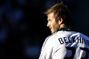 水球比赛朝鲜女队配合默契，水球女子队